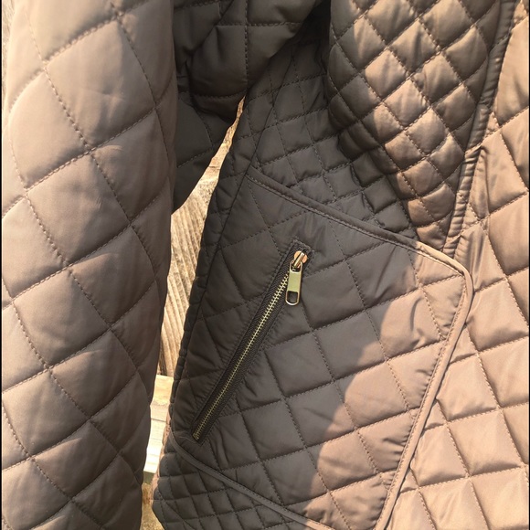 This Fitted Like New Puff Jacket - Picture 5 of 7